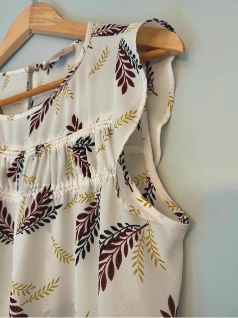 LOFT Leaf Print Sleeveless Blouse | Women’s Medium | Business Casual Top | New - Picture 5 of 6